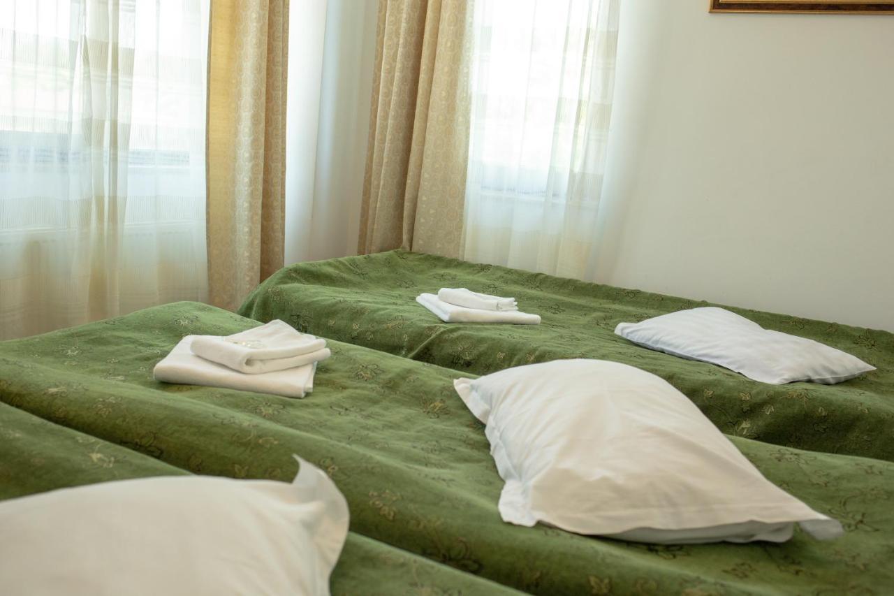 Hotel Curtea Brancoveneasca Constanţa Esterno foto